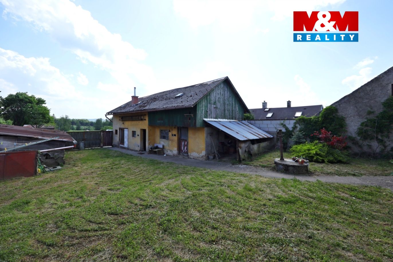 budova s výměnkem