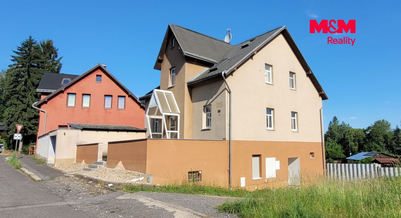 Dům