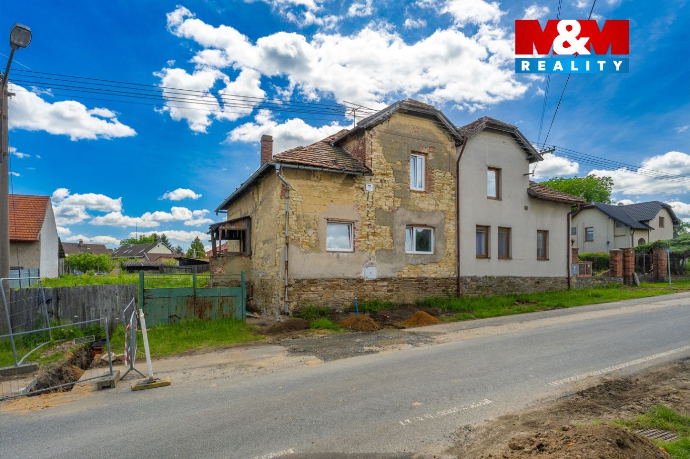 Dům