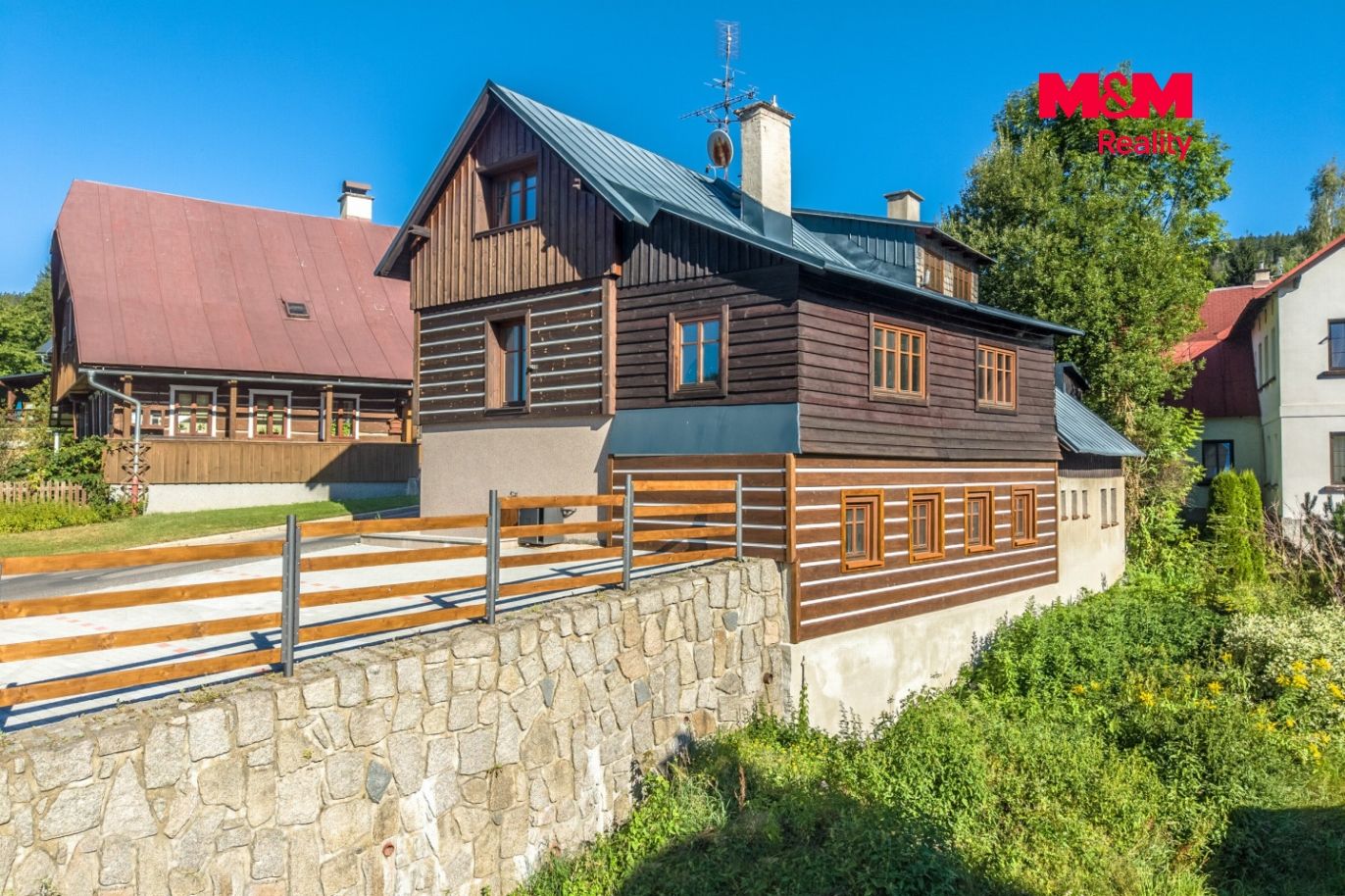 dům