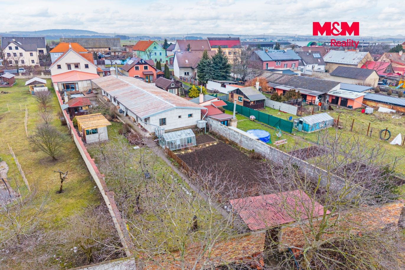Pozemek se zahradou