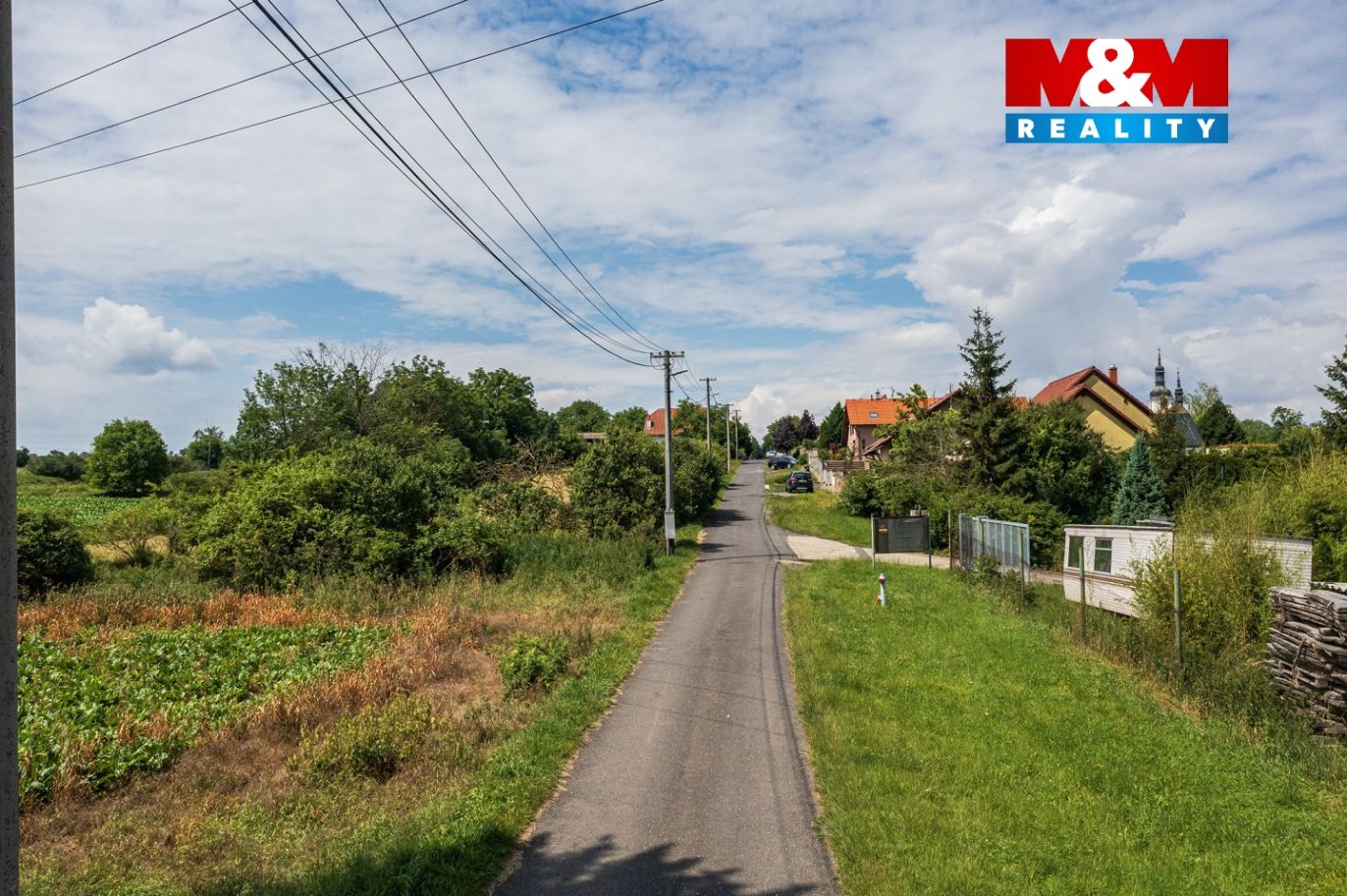 příjezdová cesta