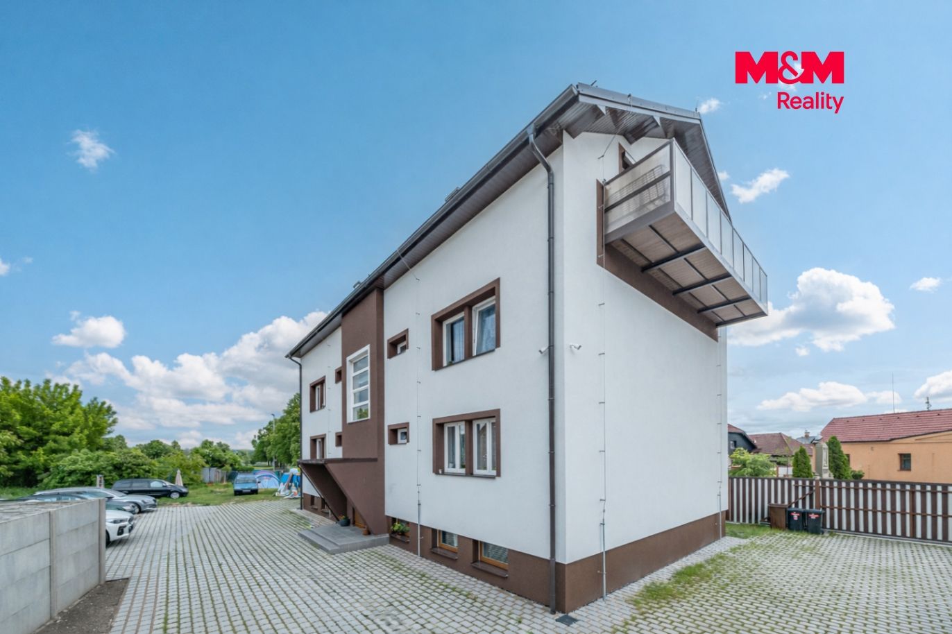 Dům