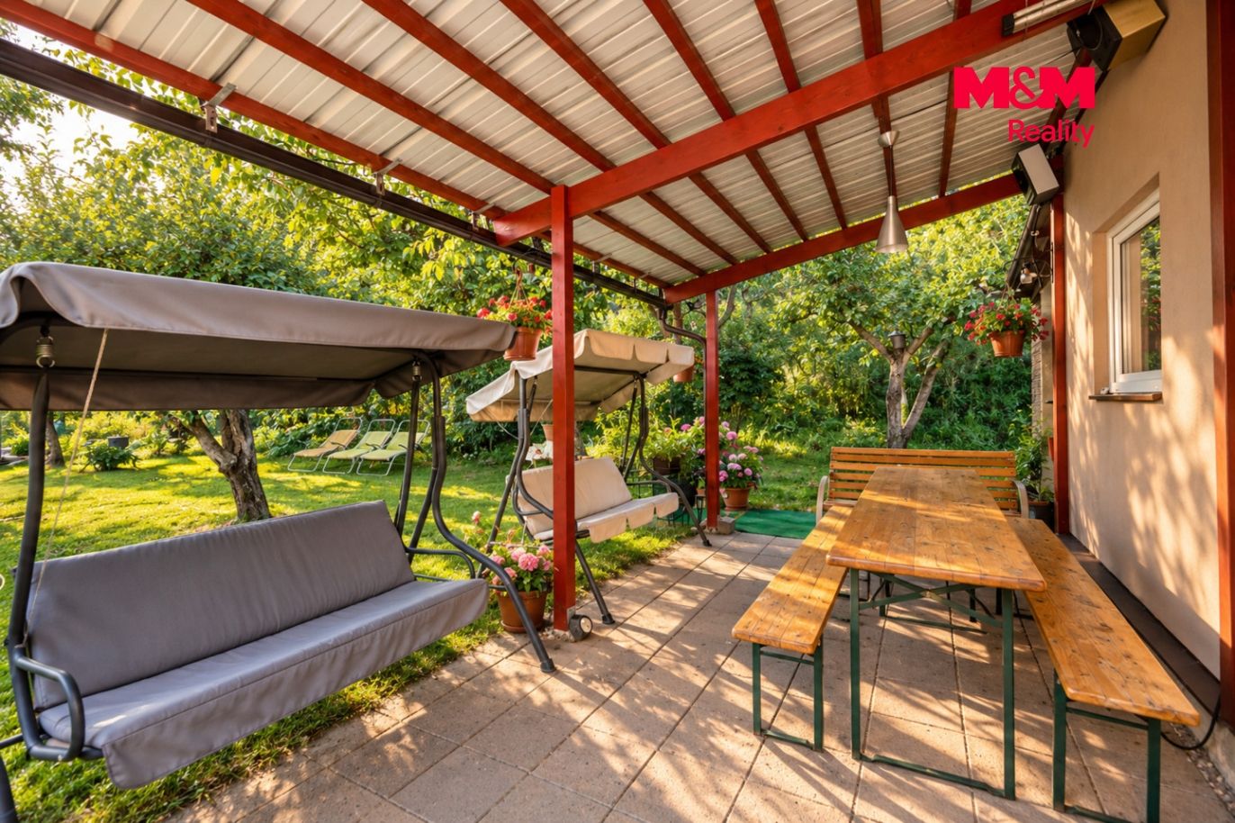 Chata HK_pergola.jpg