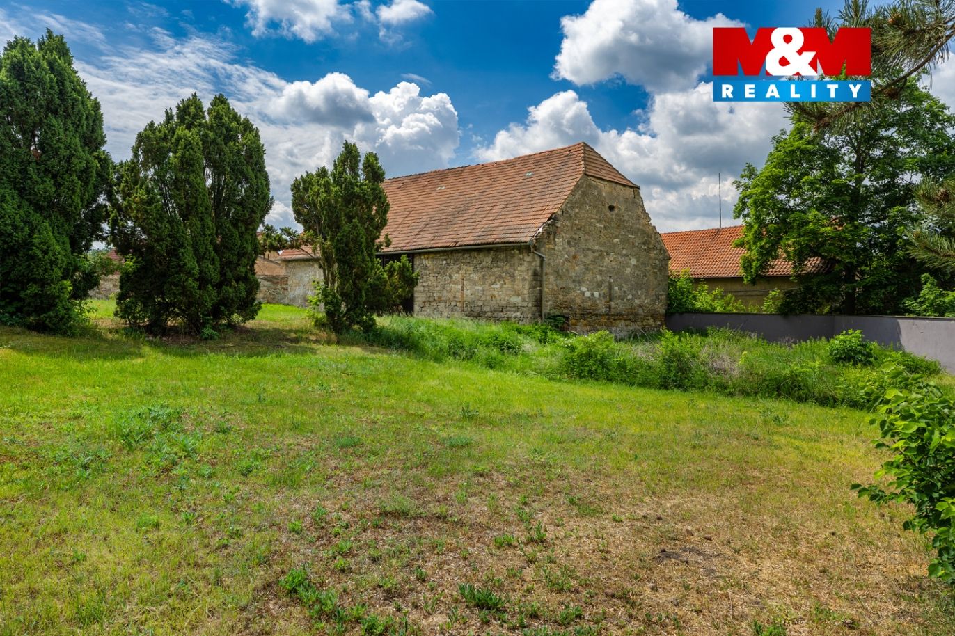 pohled na stodolu