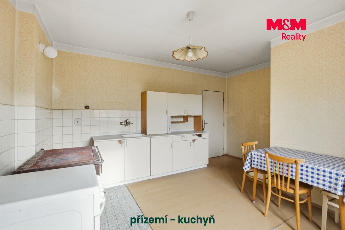 Realitní fotografie - Skřivaň - Martin Přibyl - 1 - text.jpg