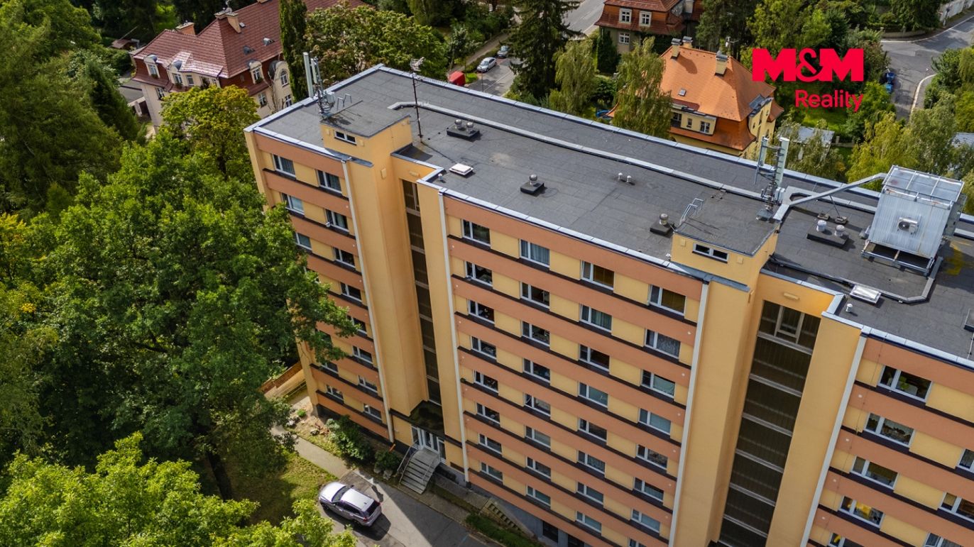 Dům