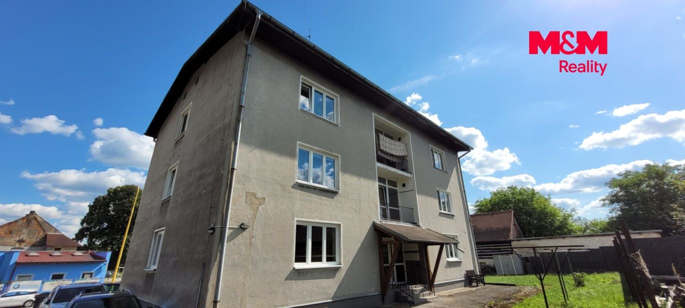 Dům