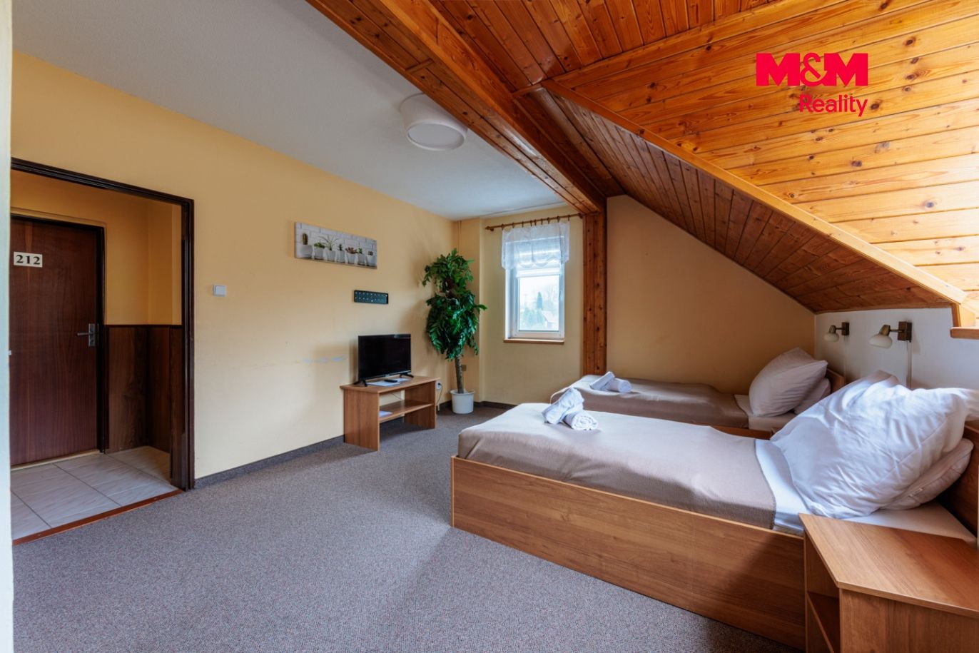 6U1A1193-HDR.jpg