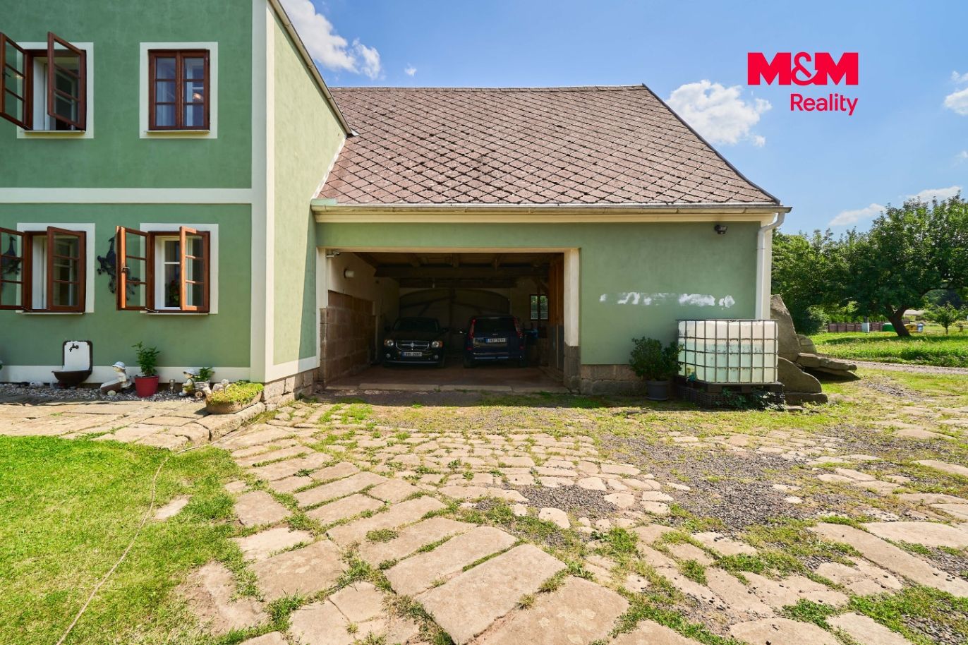 Dům + garáž