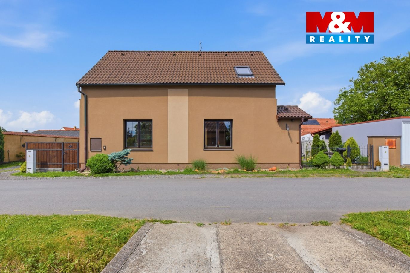 Realitní fotografie - Kněževes - Kateřina Bacíková - 1.jpg