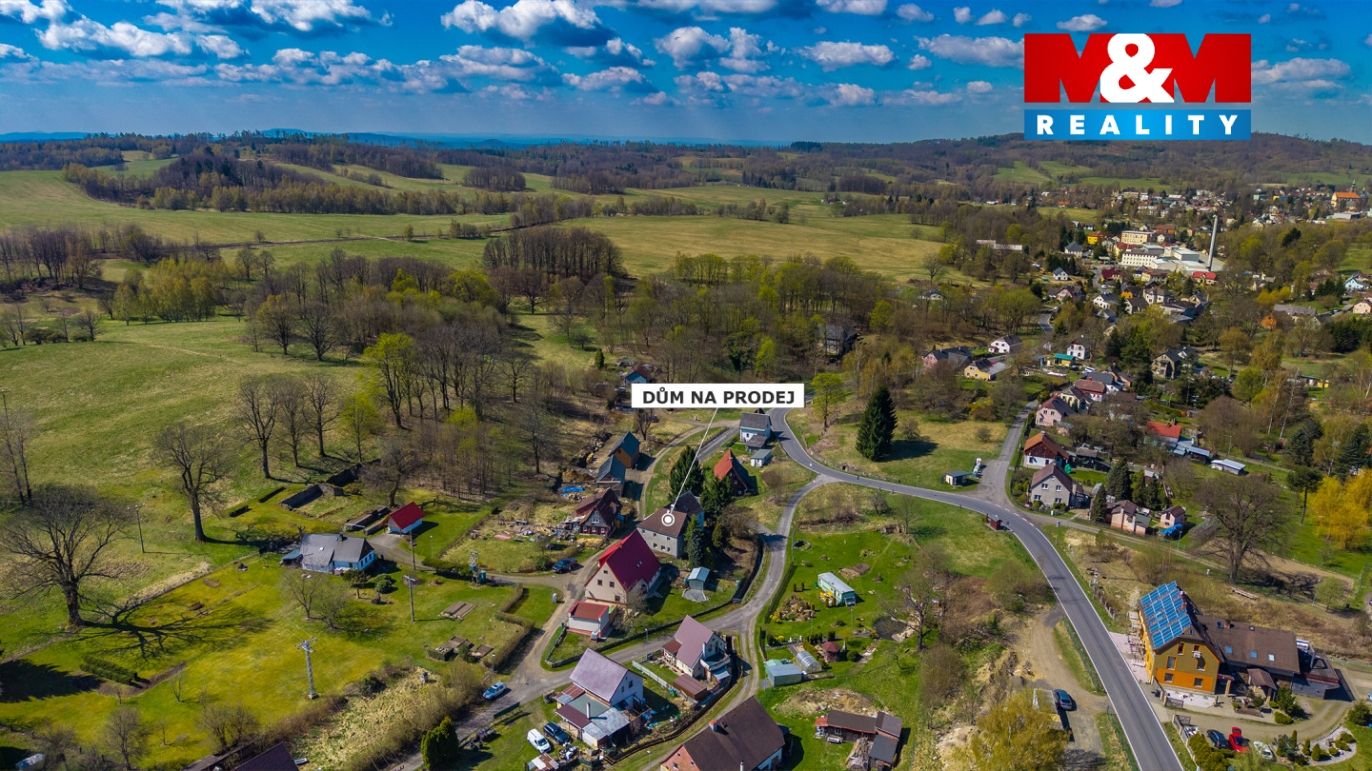 dům a okolí
