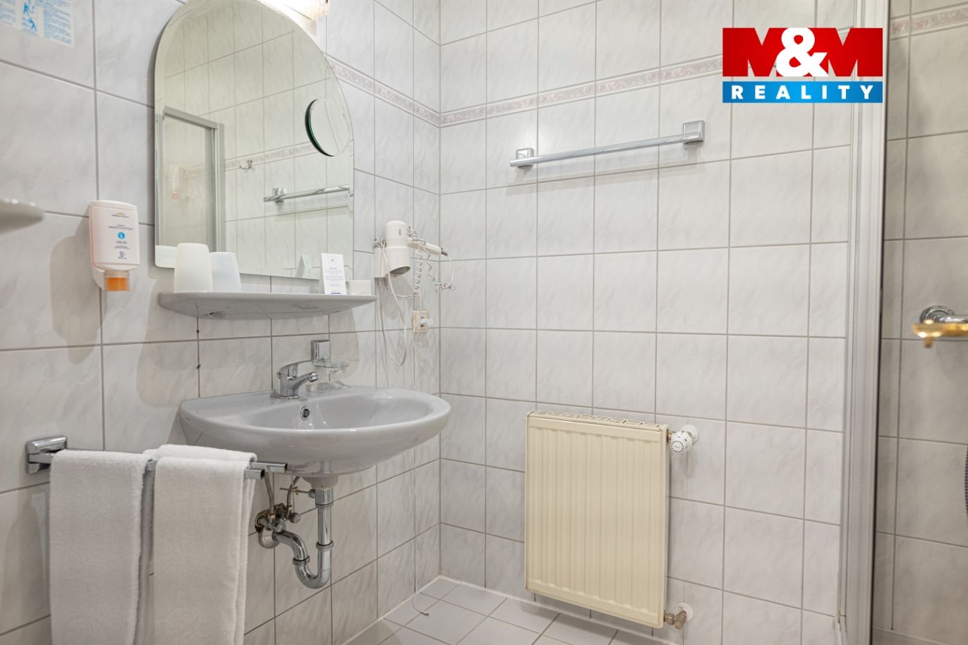 112ec4f5-8431-430d-88ef-f9e076d6e13f.jpg