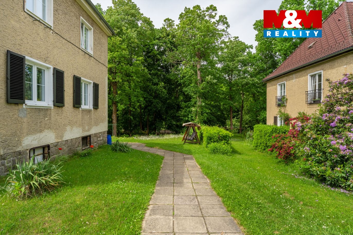 Dům