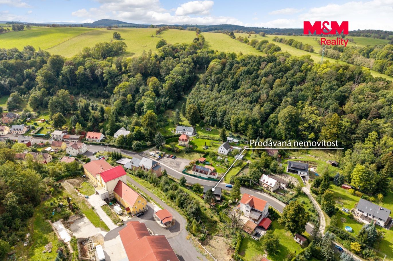 Letecký pohled na dům a okolí