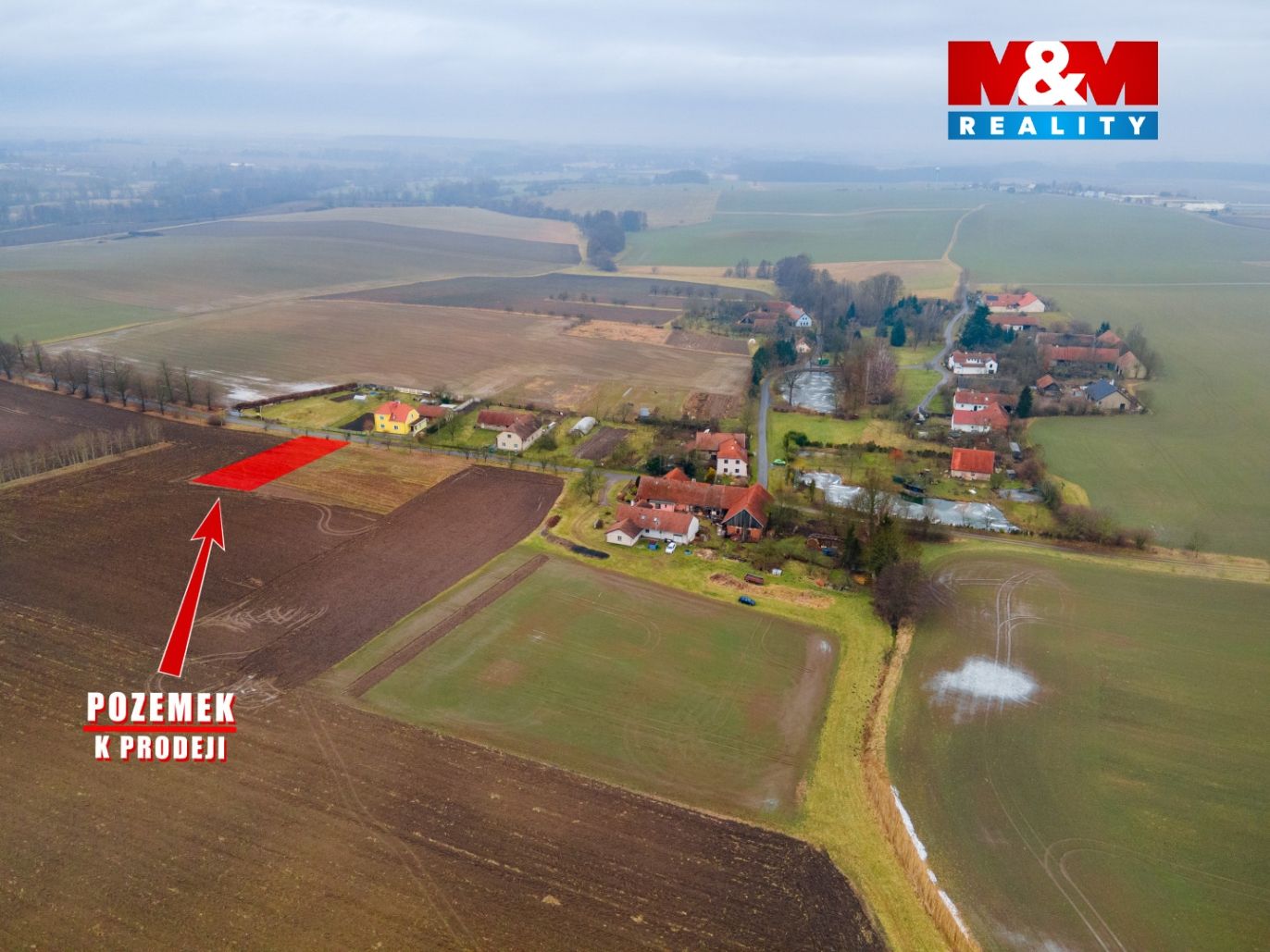 1 pozemek 3.jpg