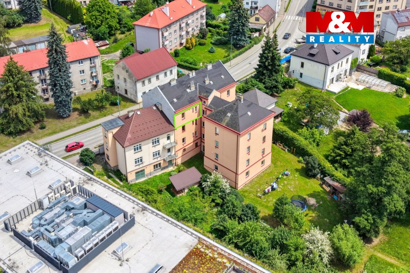 Dům a okolí