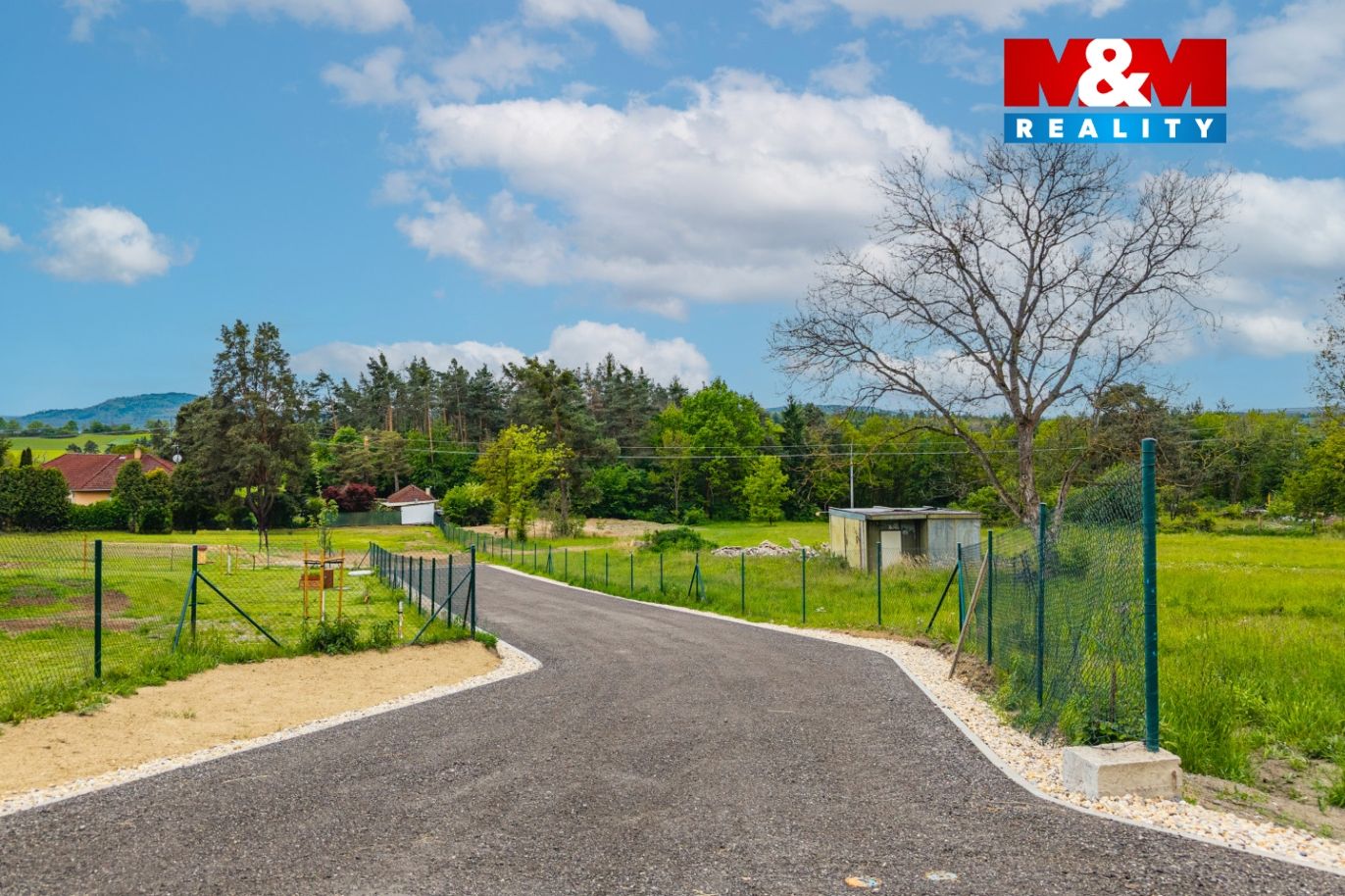 943071 - Prodej pozemku k bydlení, 1055 m², Bukovany