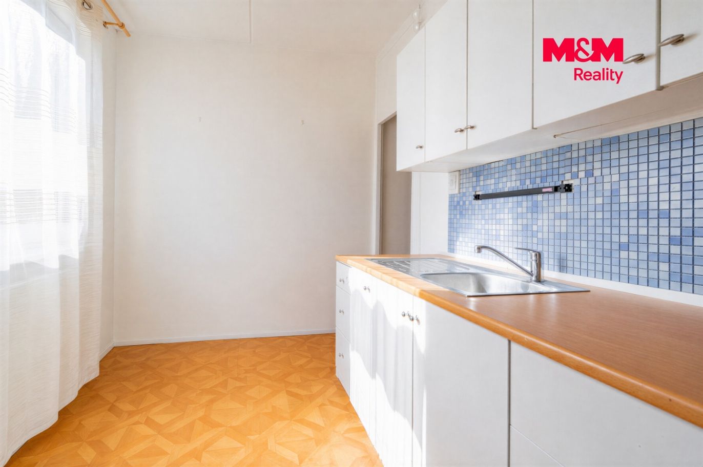 unsorted-kitchen-hd-659f1666.jpg