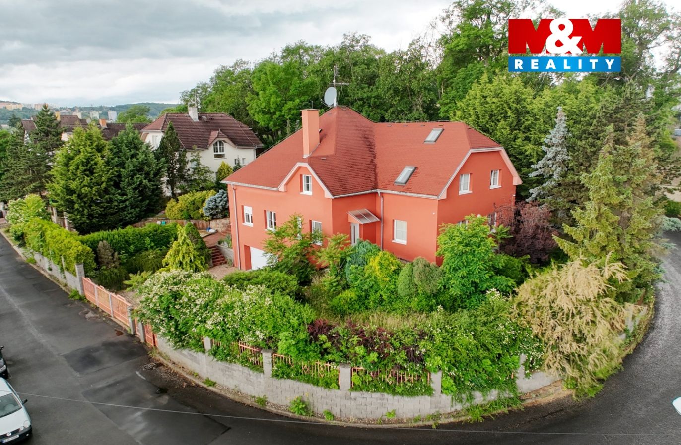 Dům