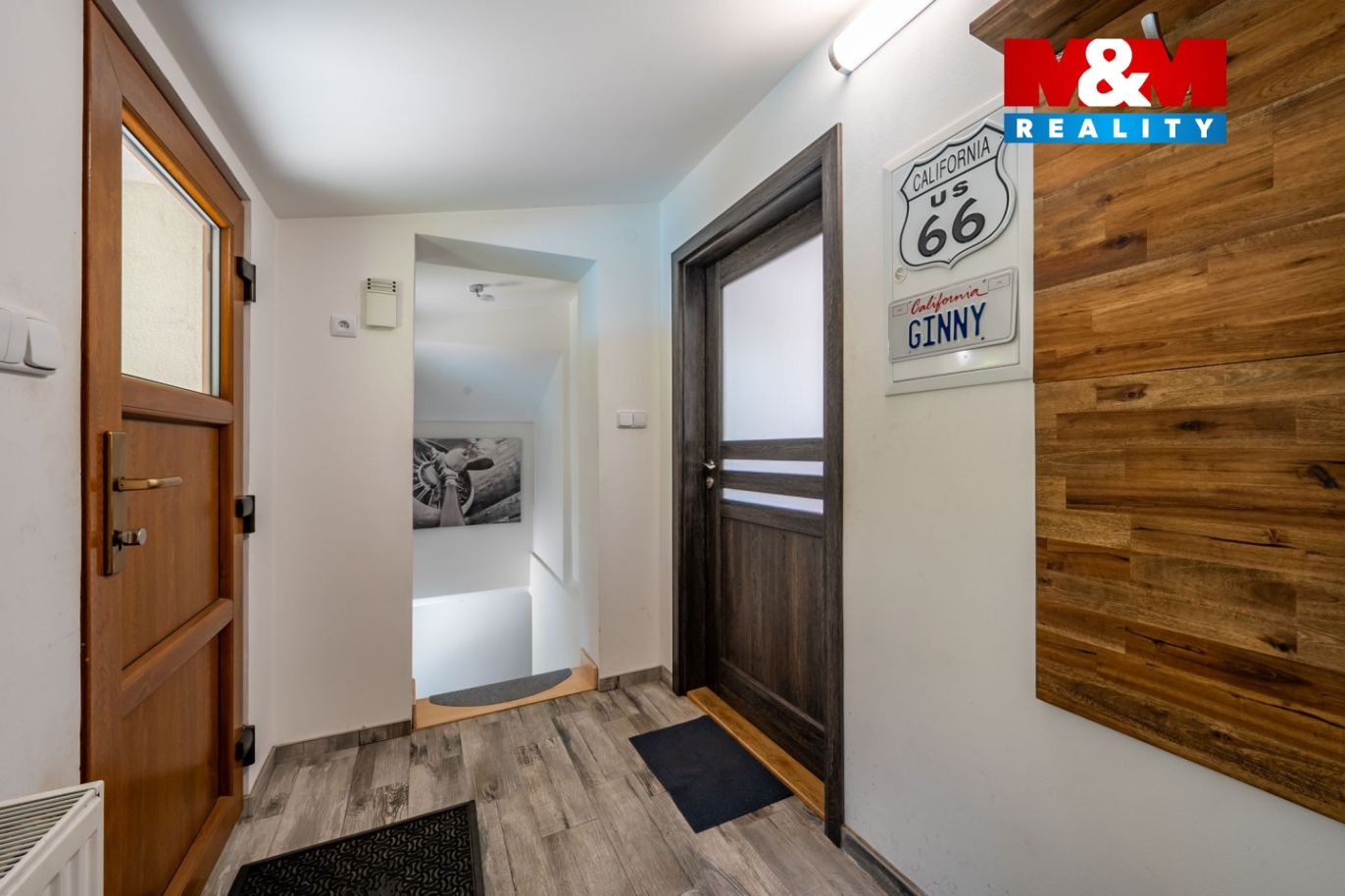 Předsíň bytu 2+kk 108 m² 