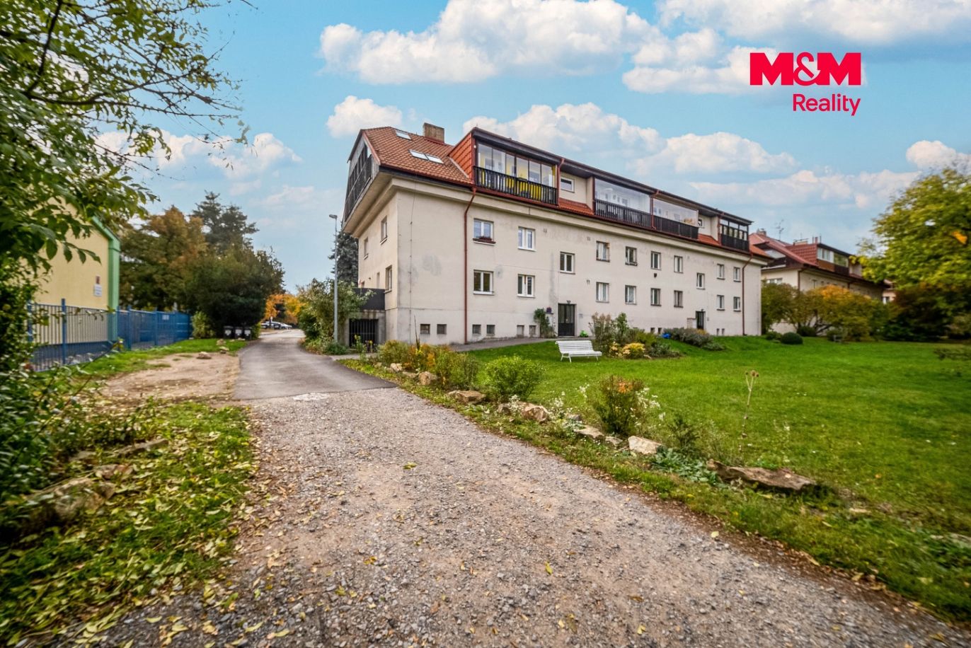 Dům