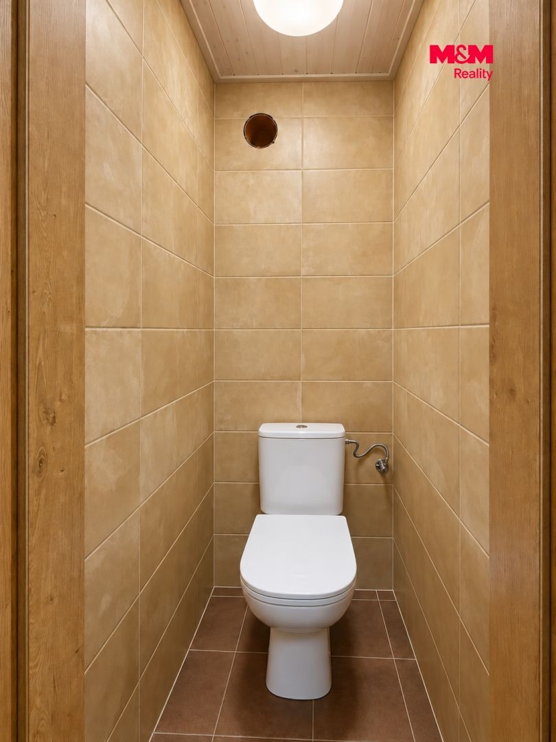 Koupelna po bezešvém odstranění držáku.png