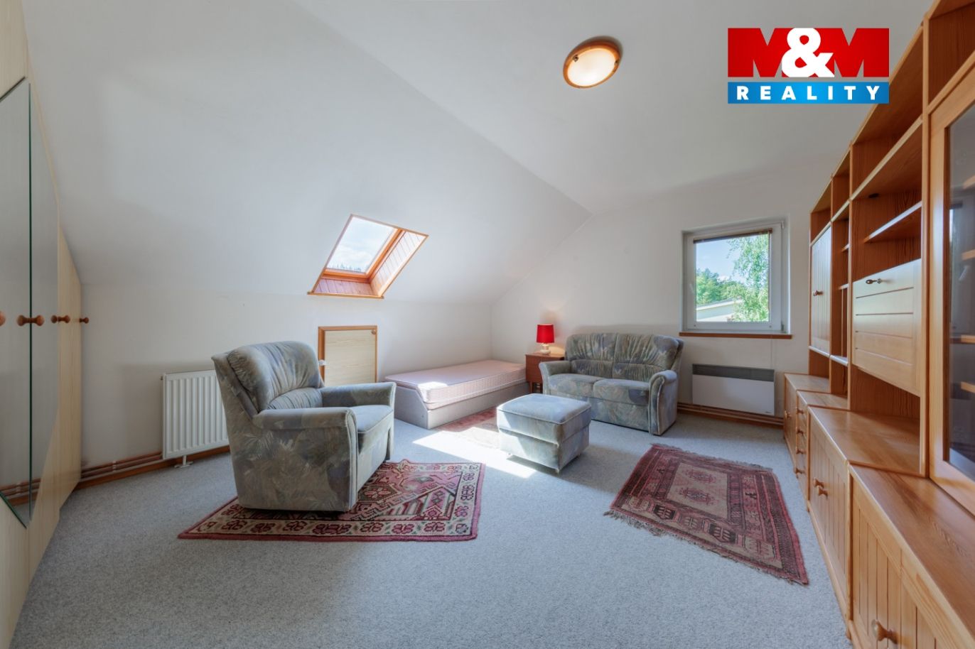 044A1062-HDR.jpg