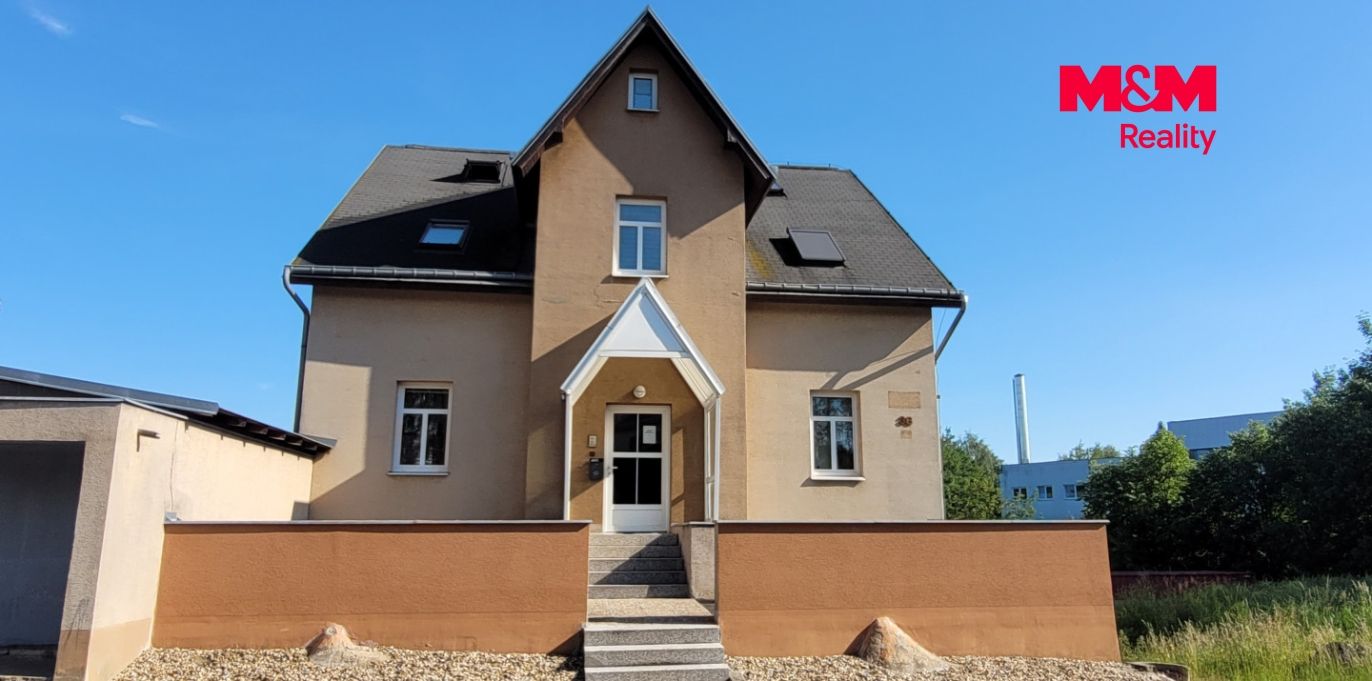 Dům