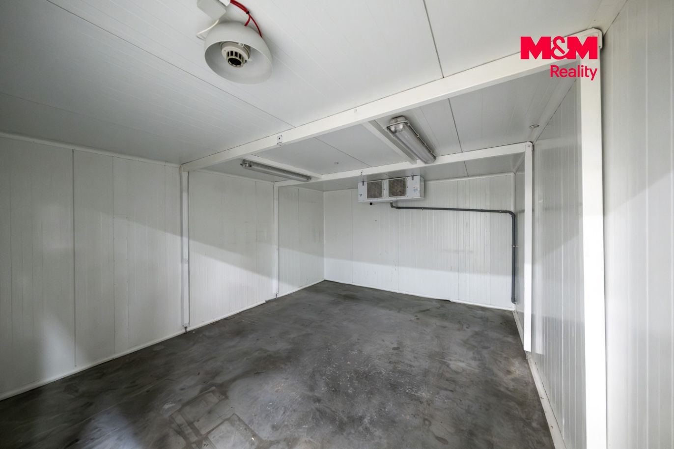 Pronájem obchodního objektu, Baška(Frýdek-Místek) 1300 m²