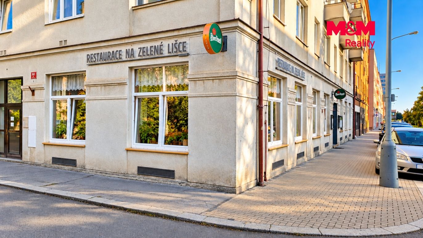 Restaurace Na Zelené Lišce na rohu.png