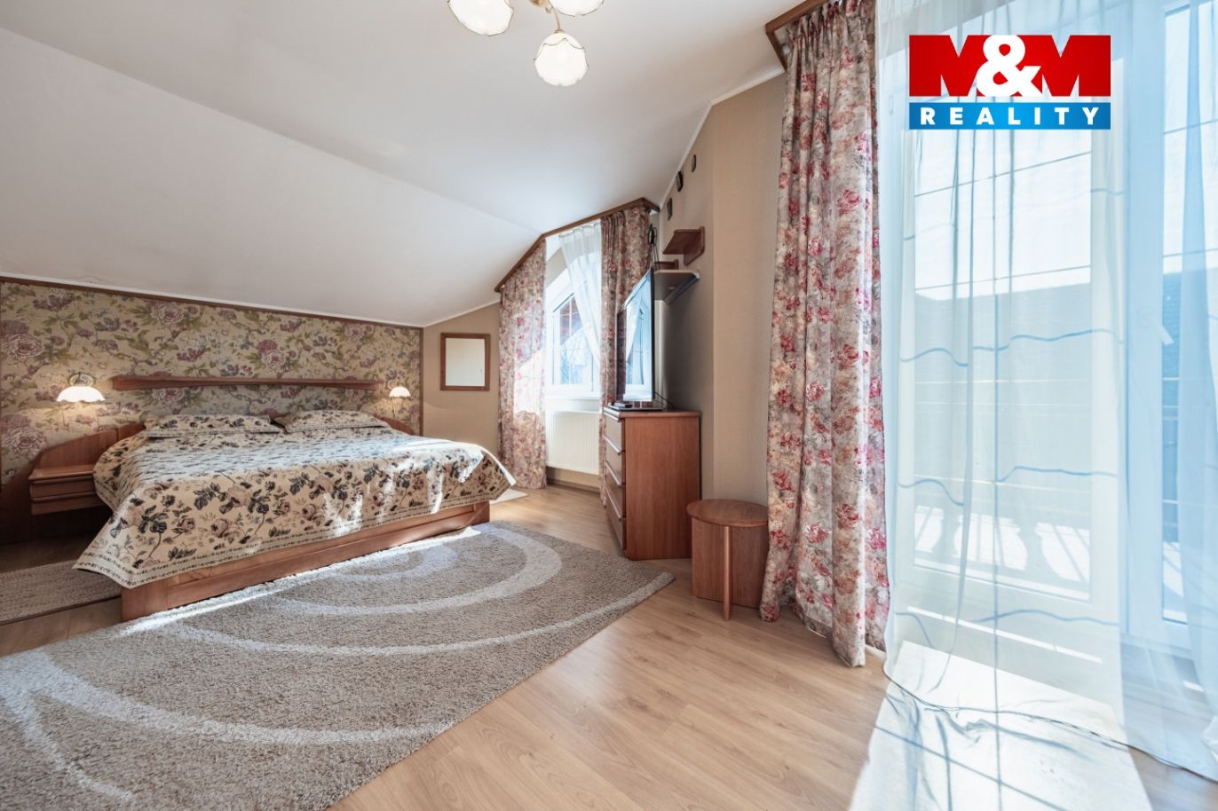 Pronájem rodinného domu, 220 m², Praha, ul. Markvartická