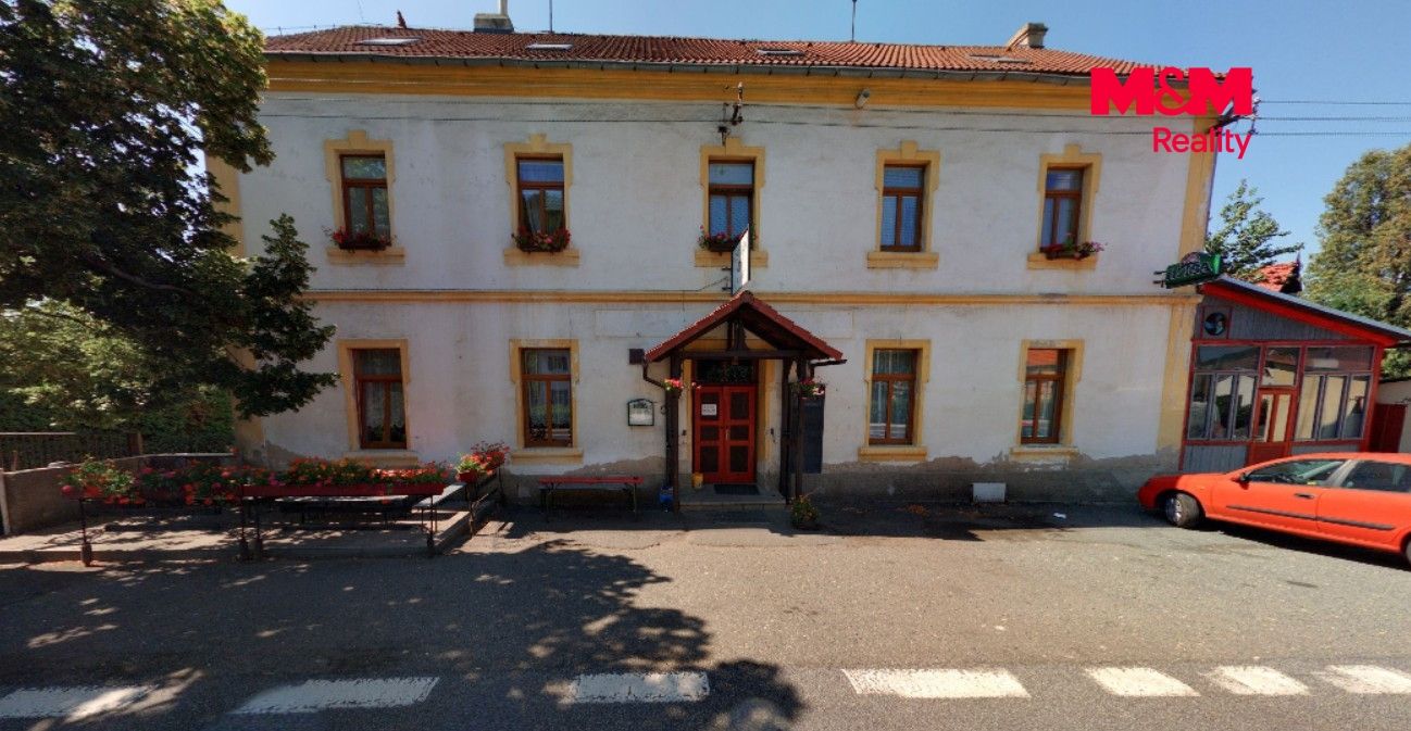 Želízy pohled od silnice