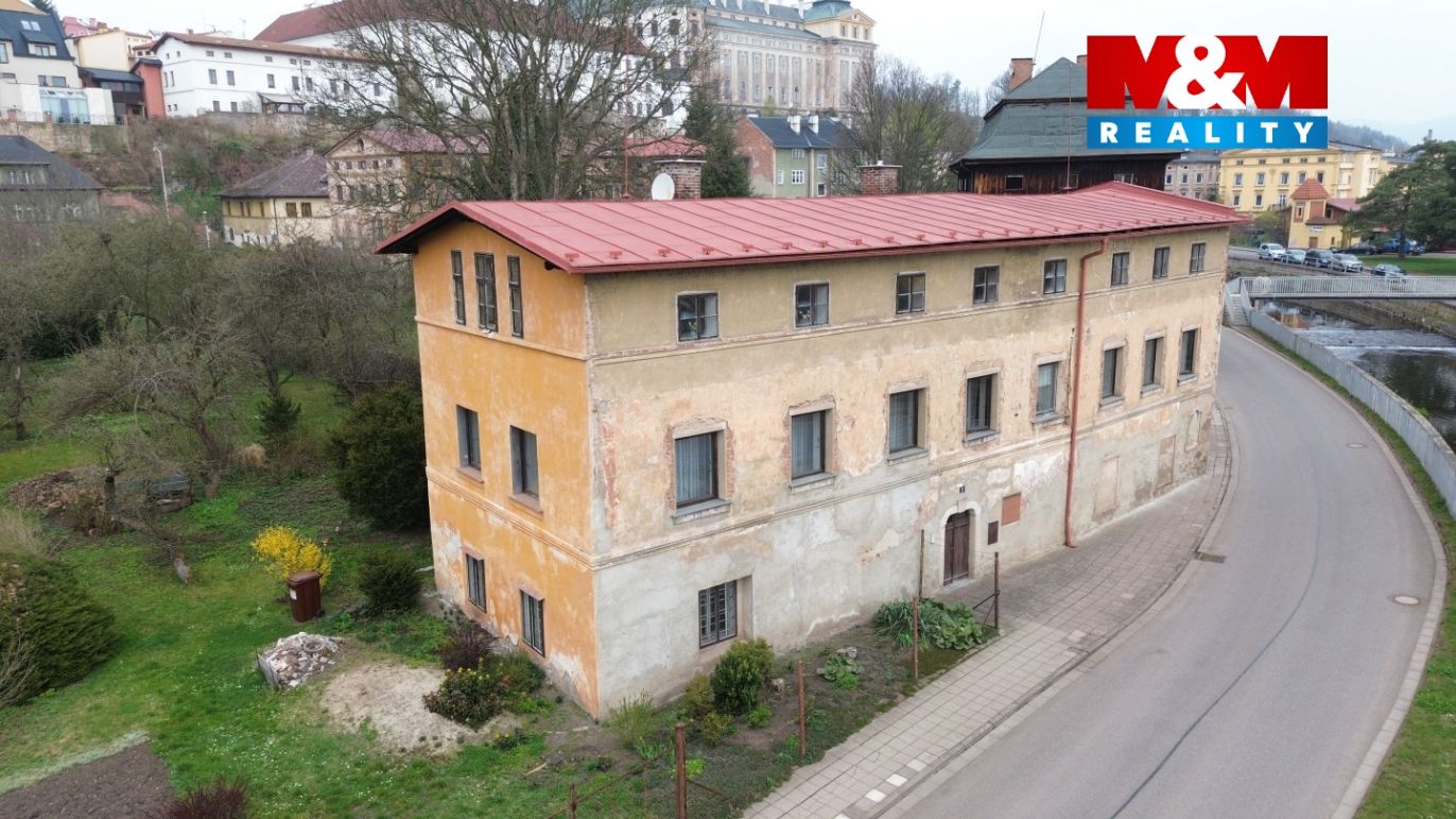 Dům