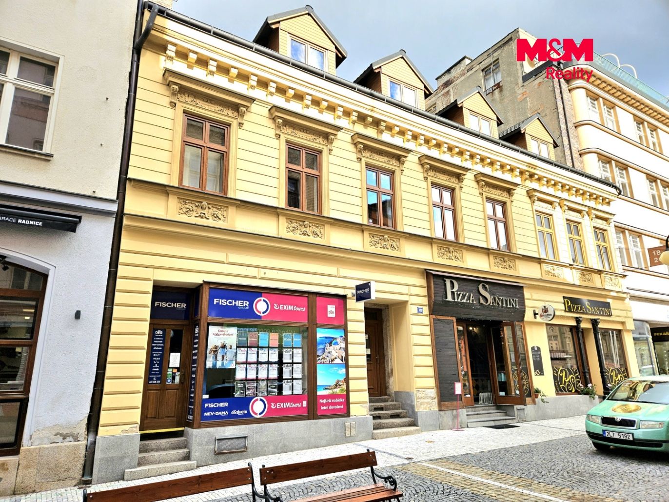 Dům