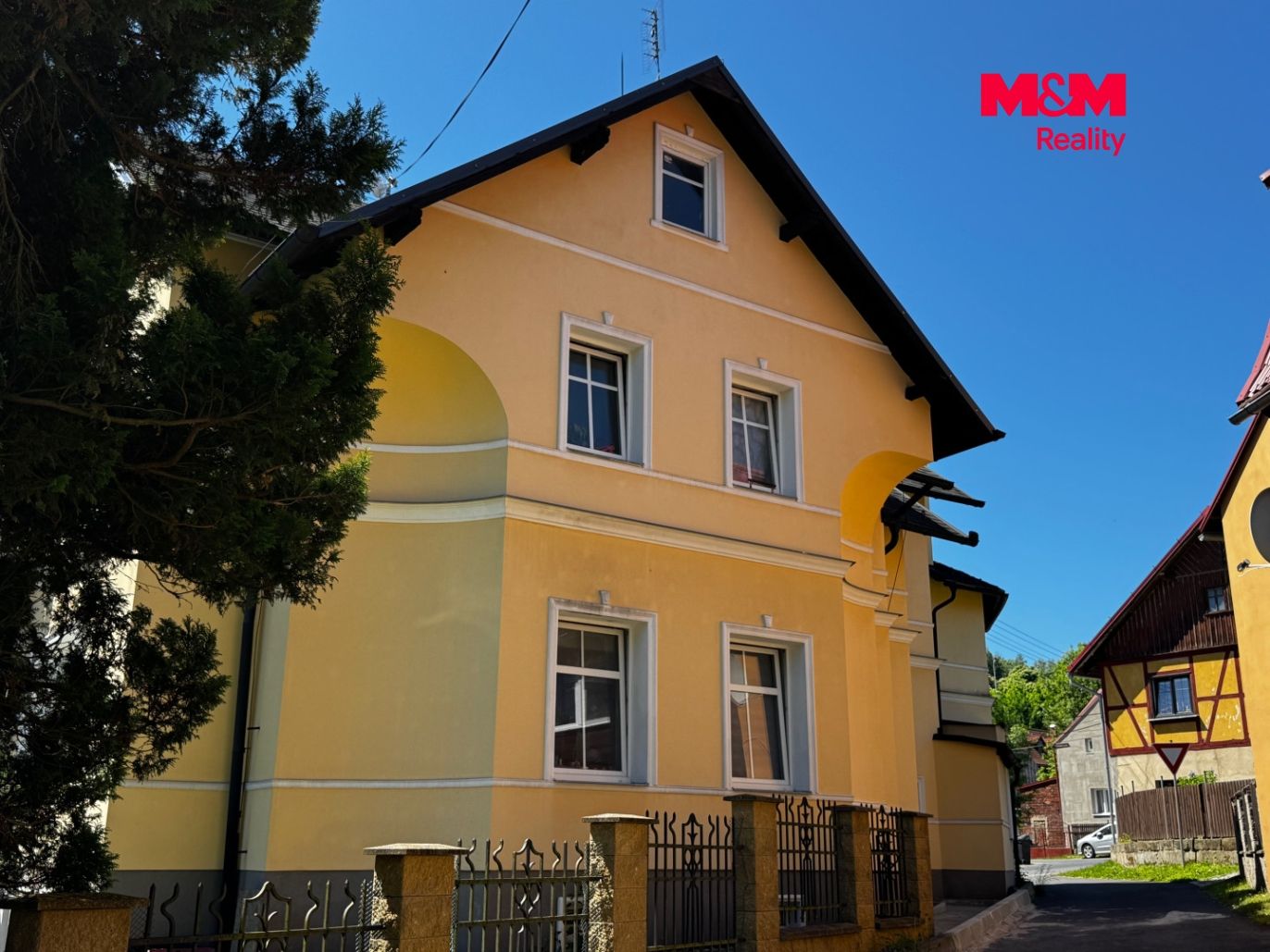 dům