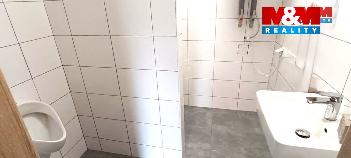 Kancl Lešetínská 3.jpg