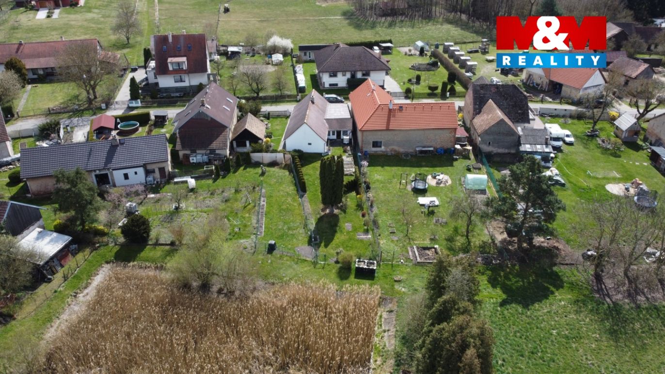 rodinný dům s pozemkem