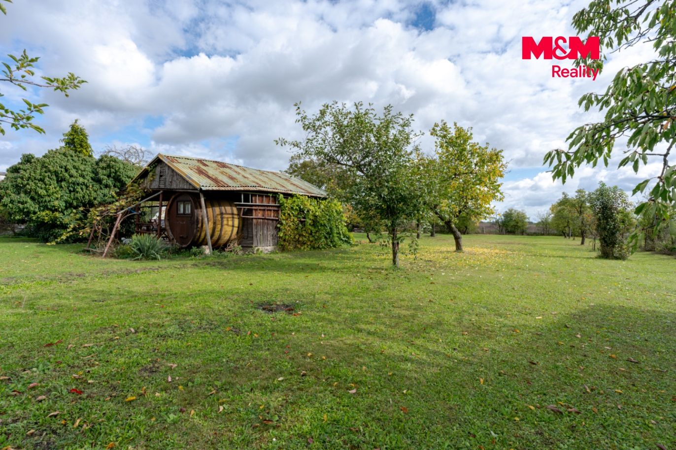 Oškobrh_exteriér (6 of 10).jpg