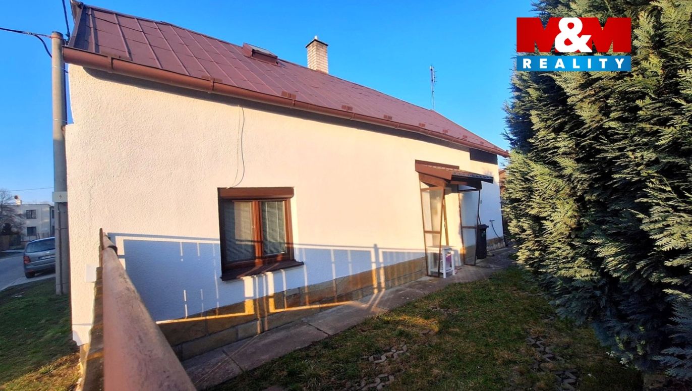 Dům