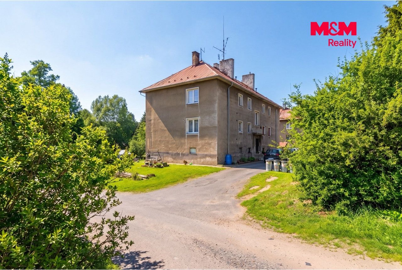 Dům