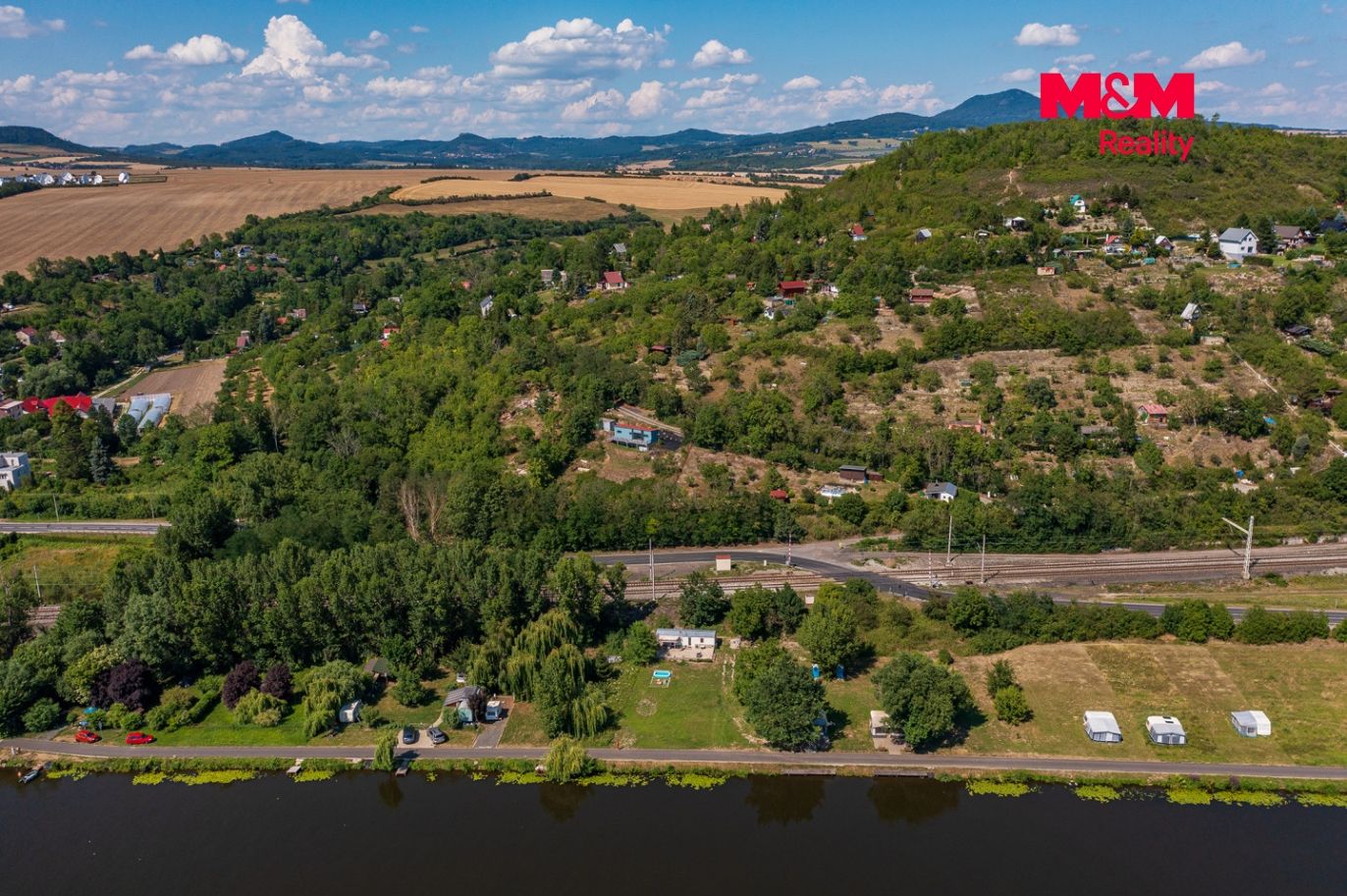 Pozemek s mobilheimem