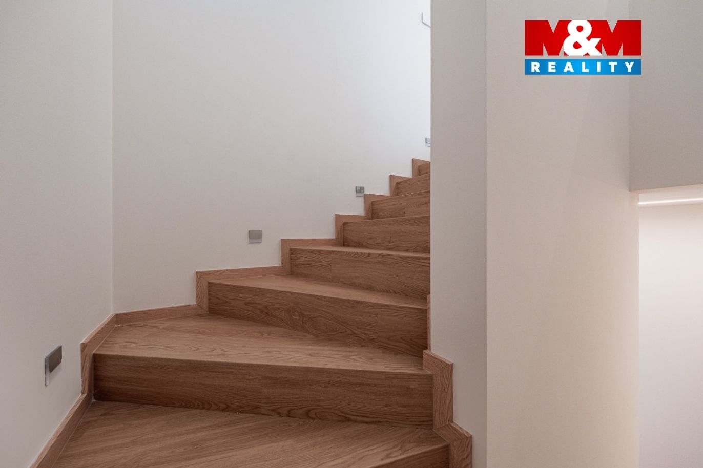 940723 - Prodej rodinného domu, 210 m², Velké Popovice