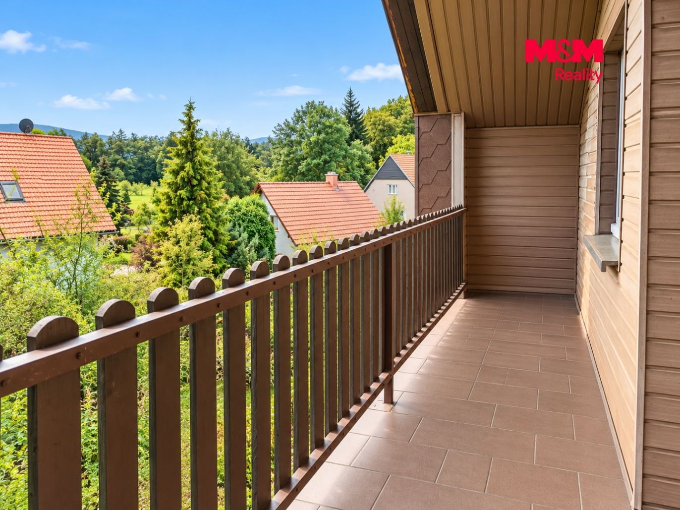 balkon Fotografie jsou jemně upravené pomocí AI