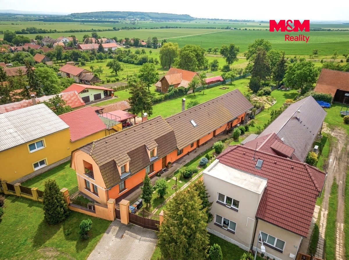 Dům