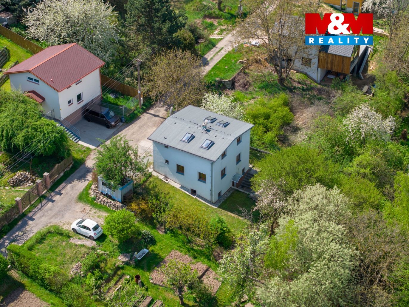 Dům tři byty IaM (1).jpg