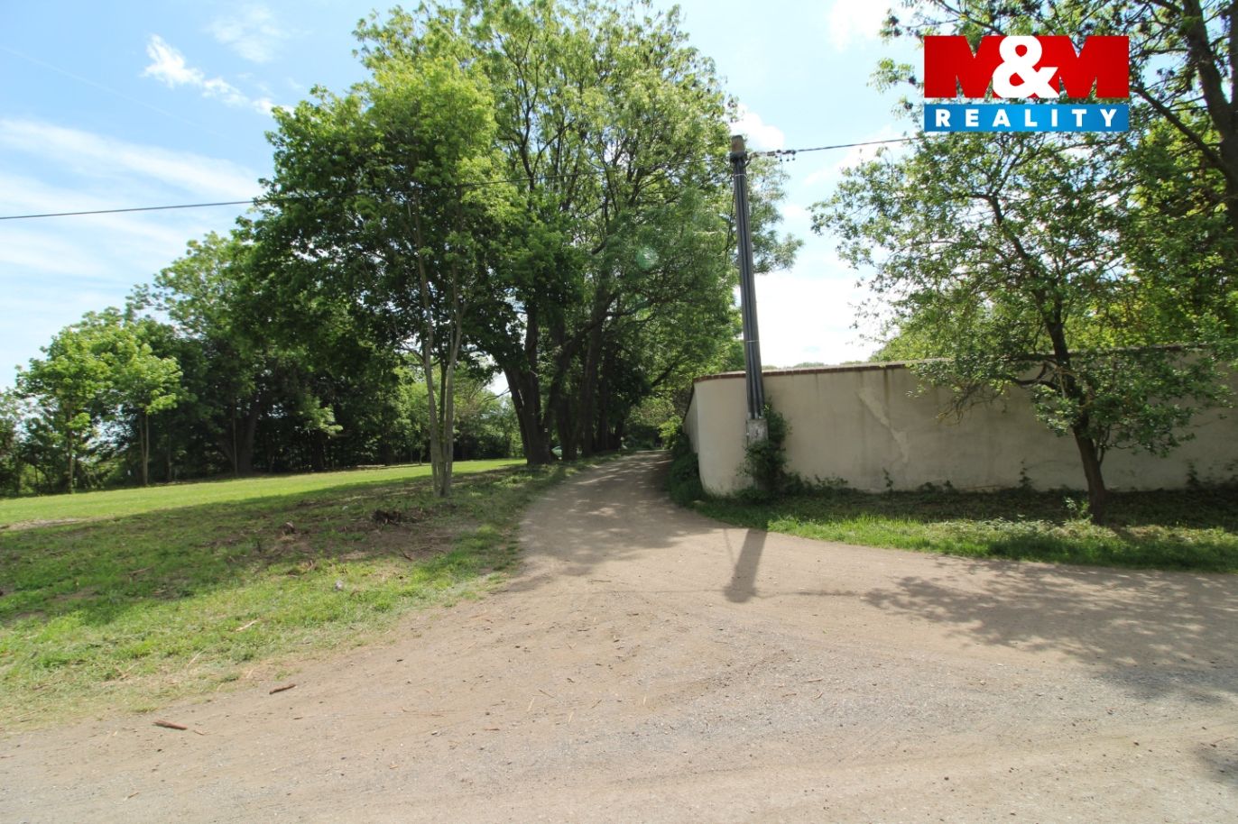 Příjezdová cesta