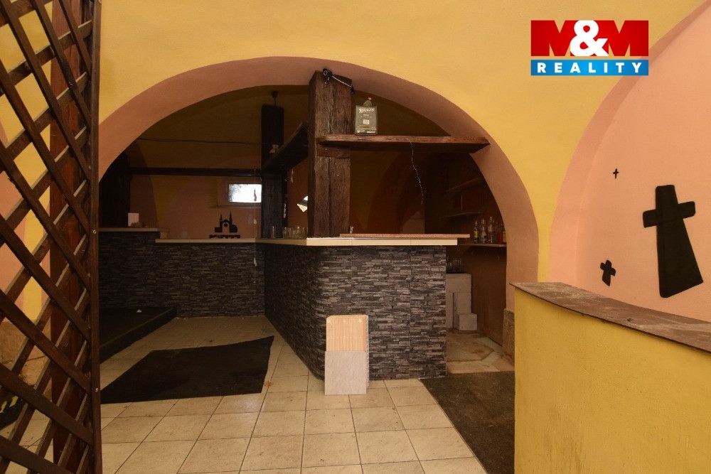 bar u vstupu