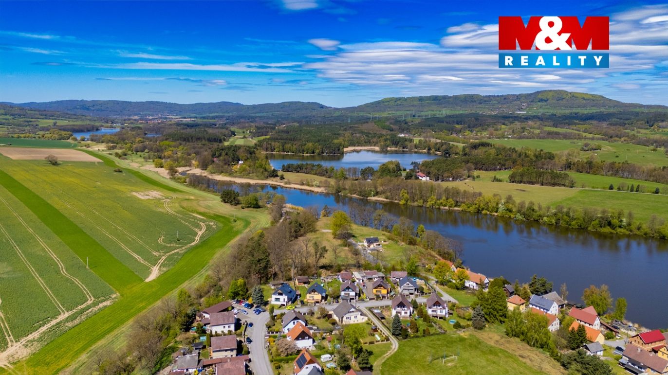 Okolní zástavba a krajina