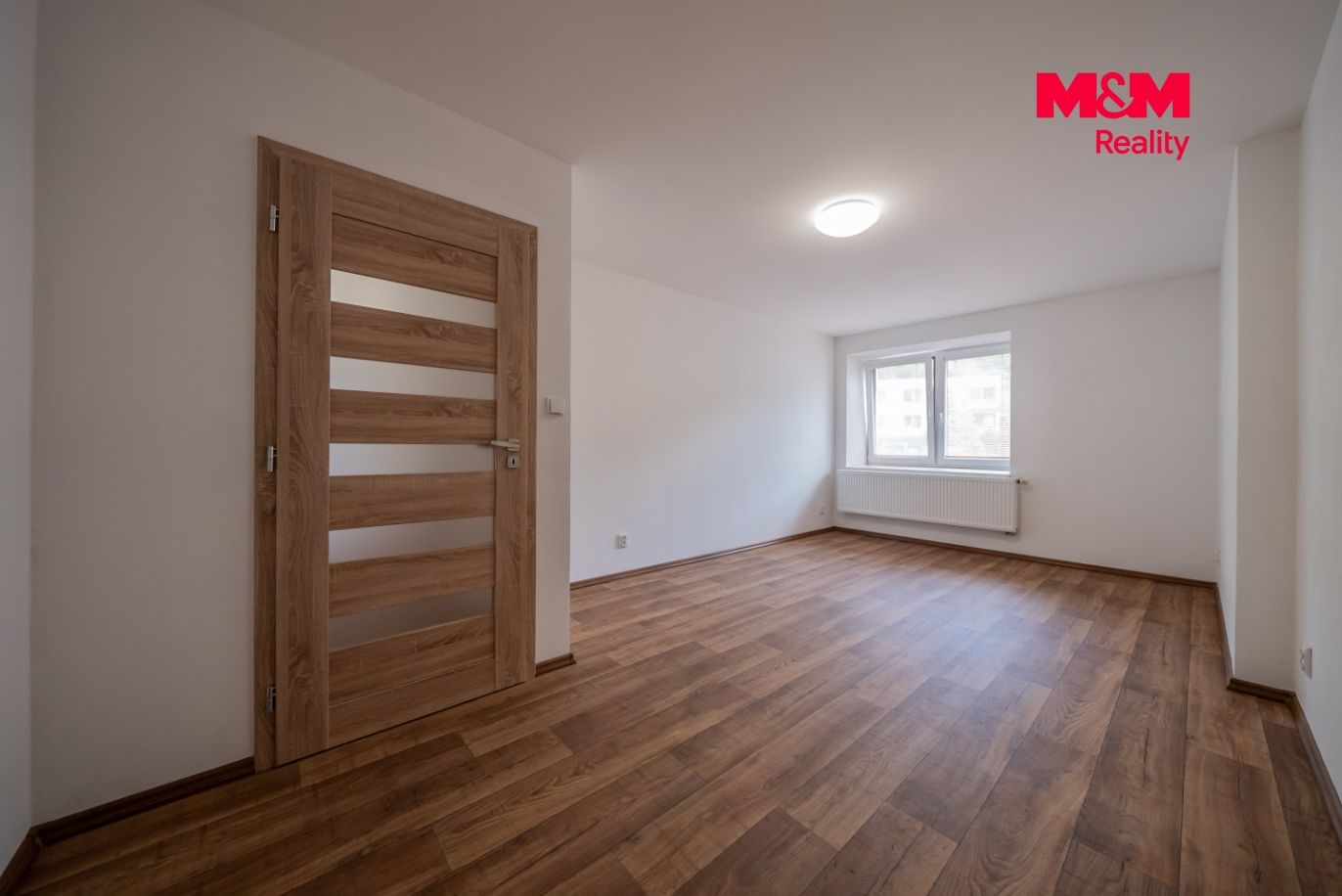 hlavní stavba pokoj